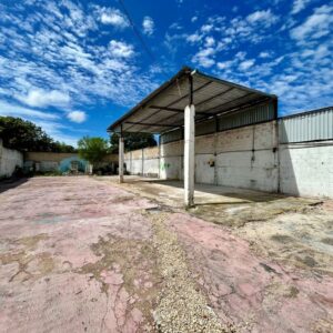 Local comercial en renta en Kanasin Yucatán en avenida principal