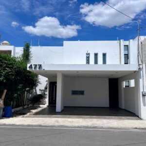 Casa en Renta en Nuevo Yucatán en Mérida Yucatán con paneles solares