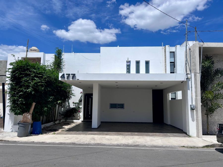 Casa en Renta en Nuevo Yucatán en Mérida Yucatán con paneles solares